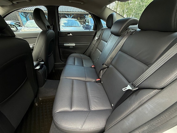 Volvo S40 24 of 30