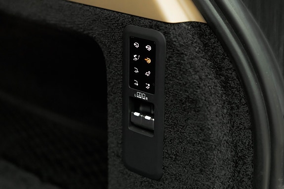 Land Rover Range Rover 18 of 30