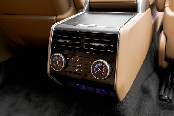 Land Rover Range Rover 30 of 30