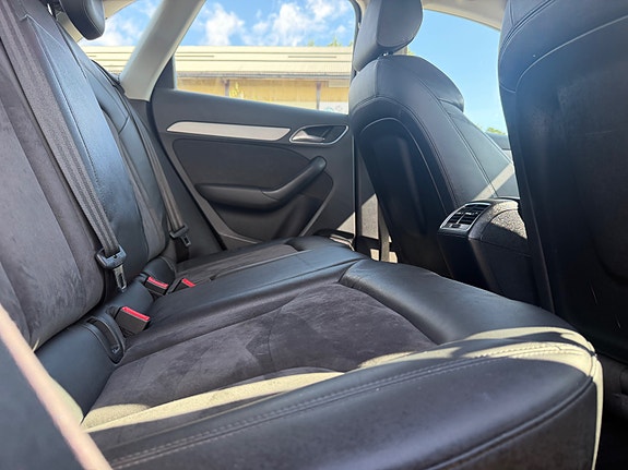 Audi Q3 12 of 20