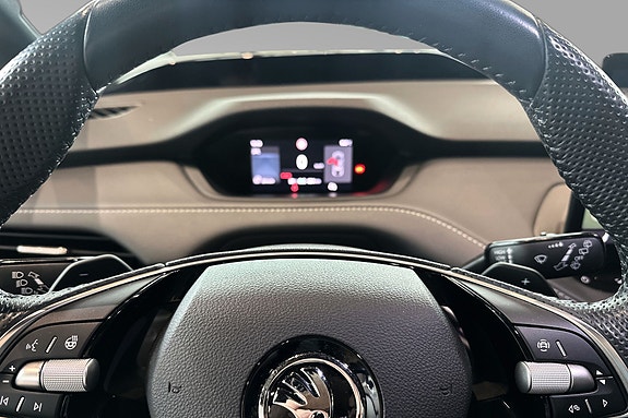 Skoda Enyaq 10 of 21