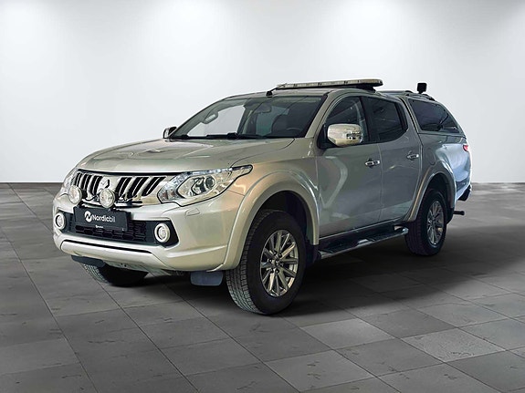 Mitsubishi L200 3 of 23