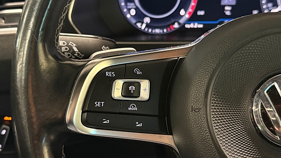 Volkswagen Tiguan 12 of 30