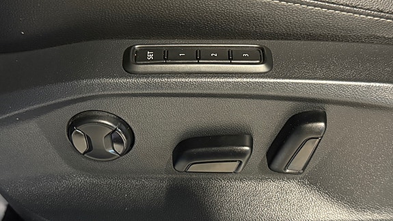 Volkswagen Tiguan 15 of 30