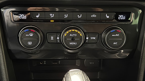 Volkswagen Tiguan 24 of 30