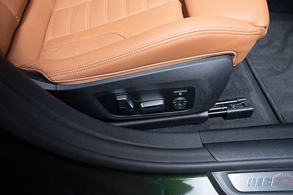 BMW i4 20 of 30