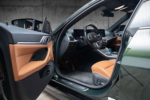 BMW i4 26 of 30