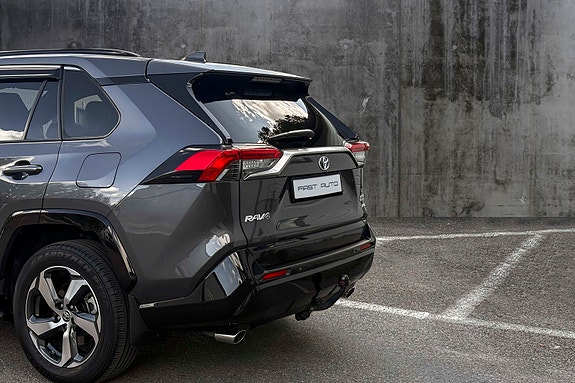 Toyota RAV4 9 of 26