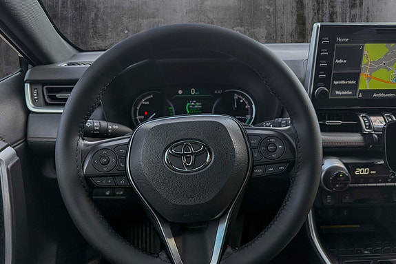 Toyota RAV4 18 of 26