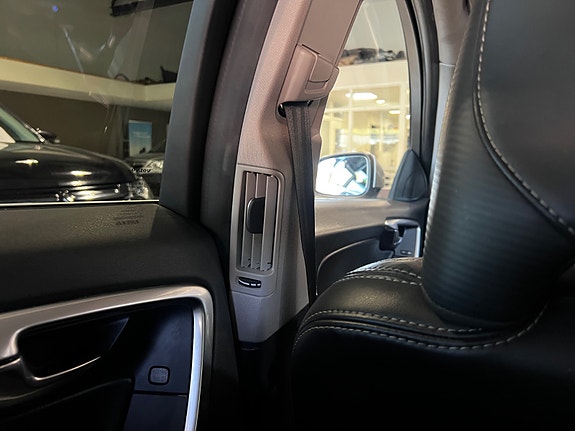 Volvo V60 25 of 30