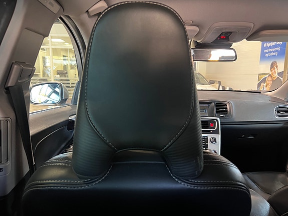 Volvo V60 24 of 30