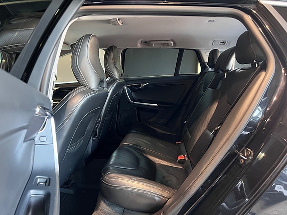 Volvo V60 20 of 30