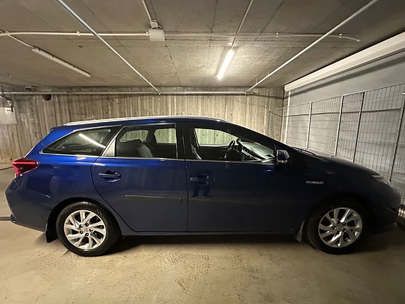 Toyota Auris 16 of 30