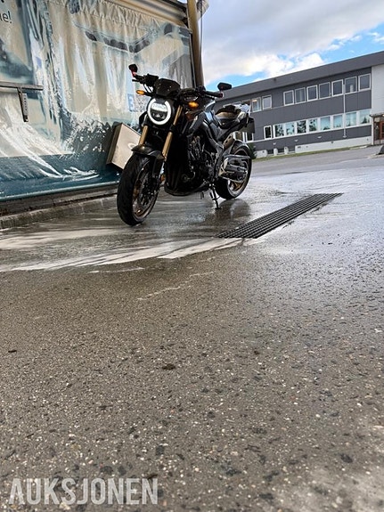 Honda CB 650 R 3 of 14