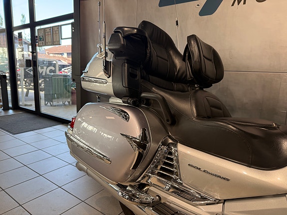 Honda GL 1800 Goldwing 6 of 11