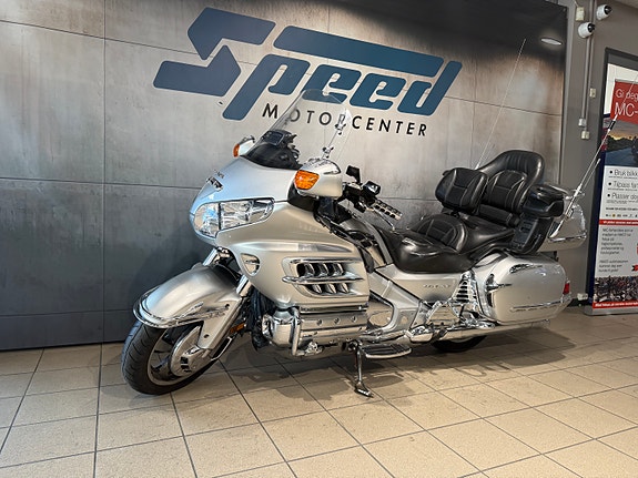 Honda GL 1800 Goldwing 8 of 11