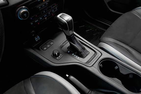 Ford Ranger Raptor 15 of 21