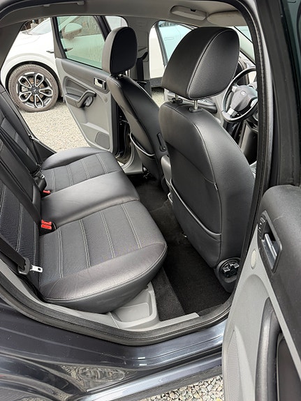 Ford Focus 13 of 15