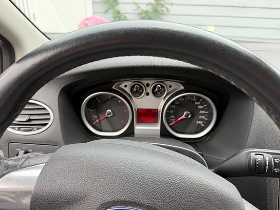 Ford Focus 9 of 15