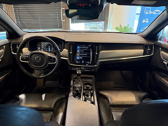 Volvo V90 9 of 11