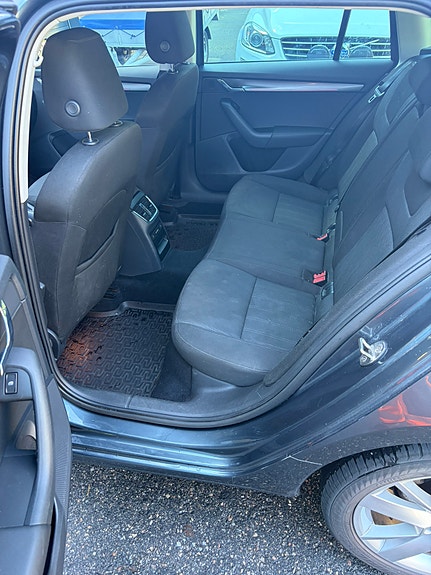 Skoda Octavia 9 of 17