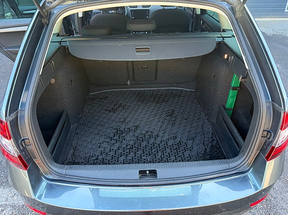 Skoda Octavia 11 of 17
