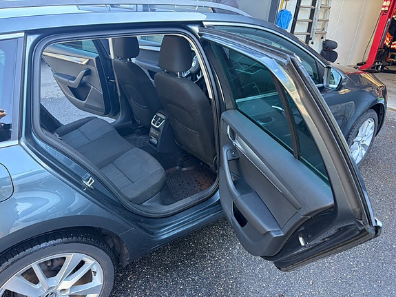 Skoda Octavia 12 of 17