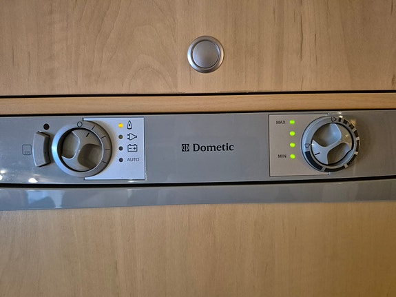 Dethleffs I 6501 B / Solcelle / Senkeseng / Stort bad med mulighet for utedusj ++ 25 of 30