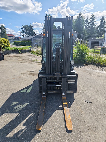 Doosan D35C-5 4 of 9