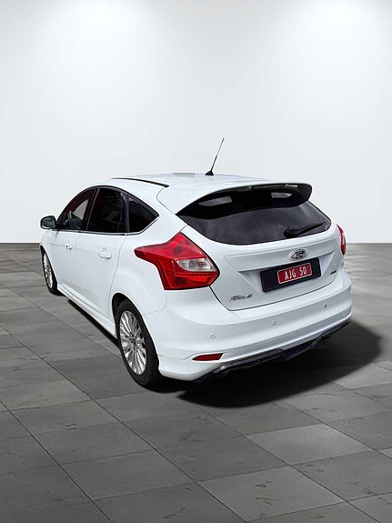 Ford Focus 4 of 14