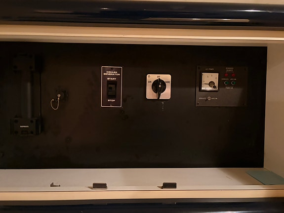 Sunseeker Comanche 40 – Unik utstyrsbombe! Hydraulisk garasje, generator og AC 20 of 30