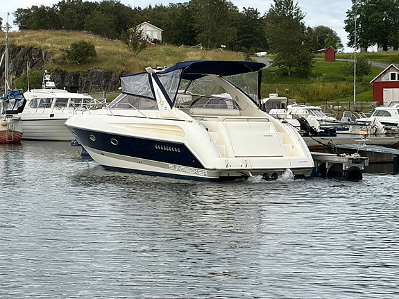 Sunseeker Comanche 40 – Unik utstyrsbombe! Hydraulisk garasje, generator og AC 5 of 30
