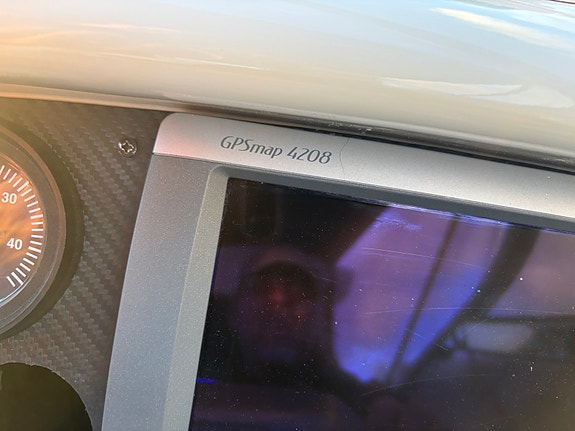 Sunseeker Comanche 40 – Unik utstyrsbombe! Hydraulisk garasje, generator og AC 12 of 30