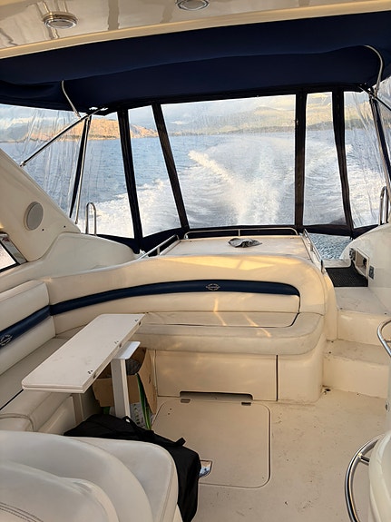 Sunseeker Comanche 40 – Unik utstyrsbombe! Hydraulisk garasje, generator og AC 9 of 30