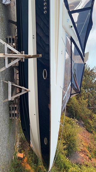 Sunseeker Comanche 40 – Unik utstyrsbombe! Hydraulisk garasje, generator og AC 8 of 30