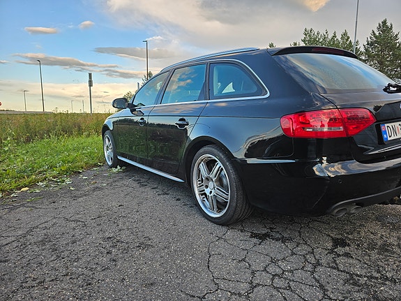 Audi A4 8 of 23