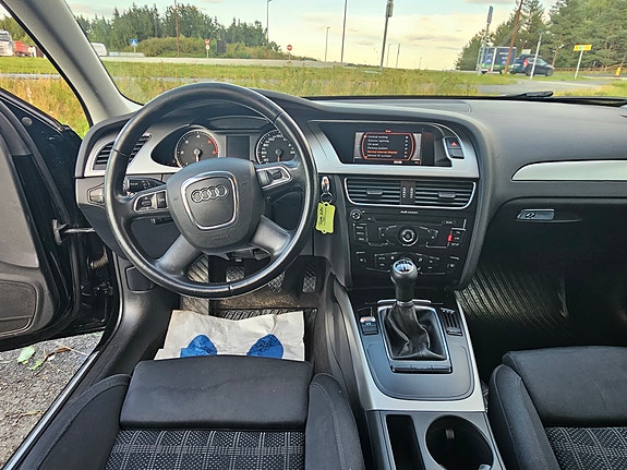 Audi A4 14 of 23