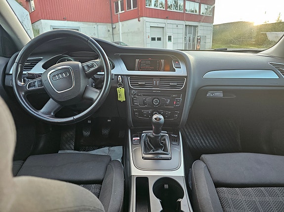 Audi A4 10 of 23