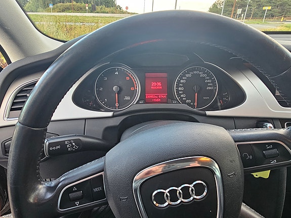 Audi A4 12 of 23