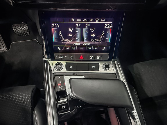 Audi e-tron Sportback 17 of 29
