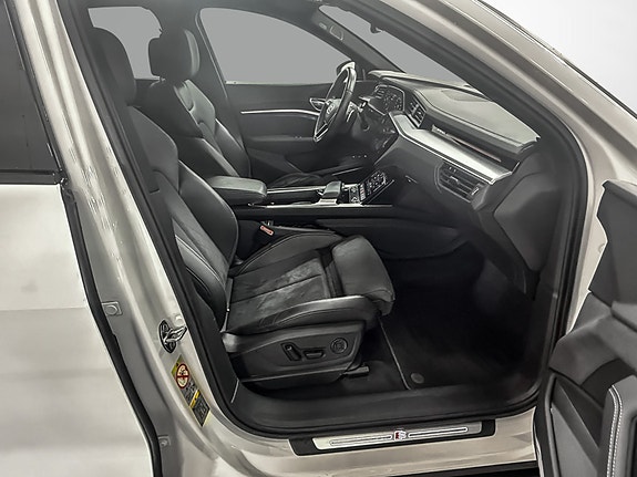 Audi e-tron Sportback 18 of 29