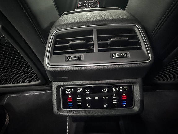 Audi e-tron Sportback 22 of 29