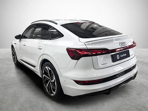 Audi e-tron Sportback 3 of 29