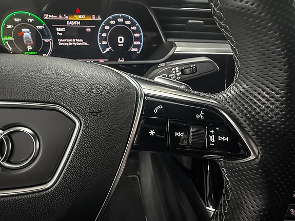 Audi e-tron Sportback 14 of 29