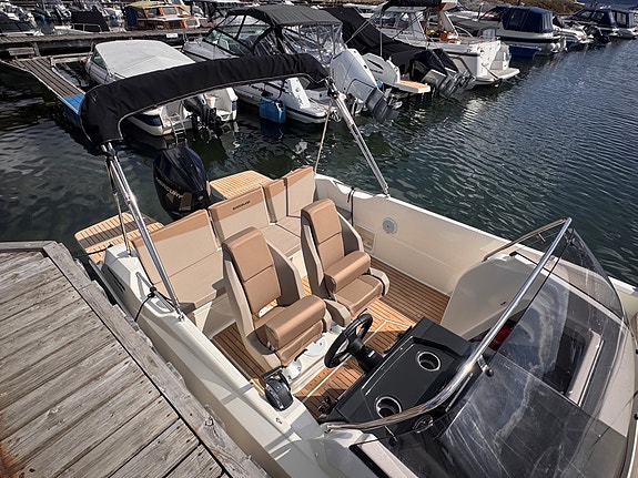 675 Sundeck/Mercury V6/ El vinsj/ Kartplotter/kun kjørt 56 timer 6 of 18