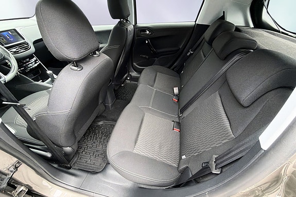 Peugeot 208 10 of 19