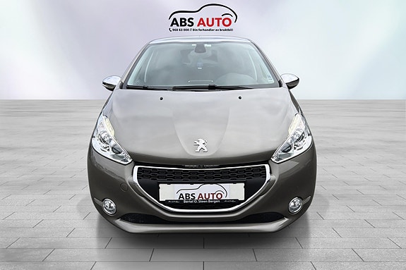 Peugeot 208 2 of 19