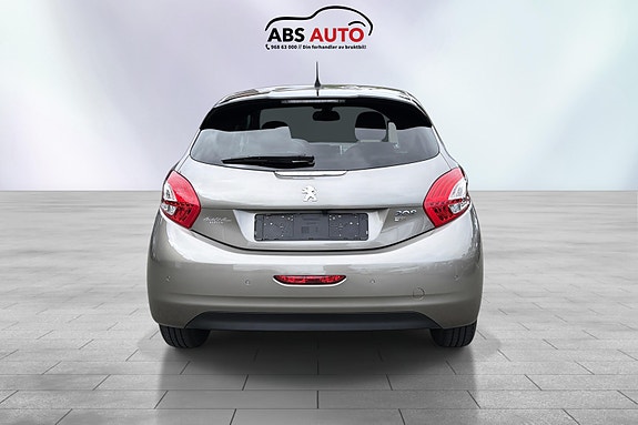 Peugeot 208 6 of 19