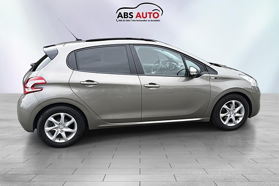 Peugeot 208 4 of 19