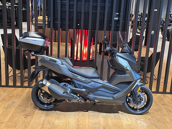 BMW C 400 GT 2 of 9